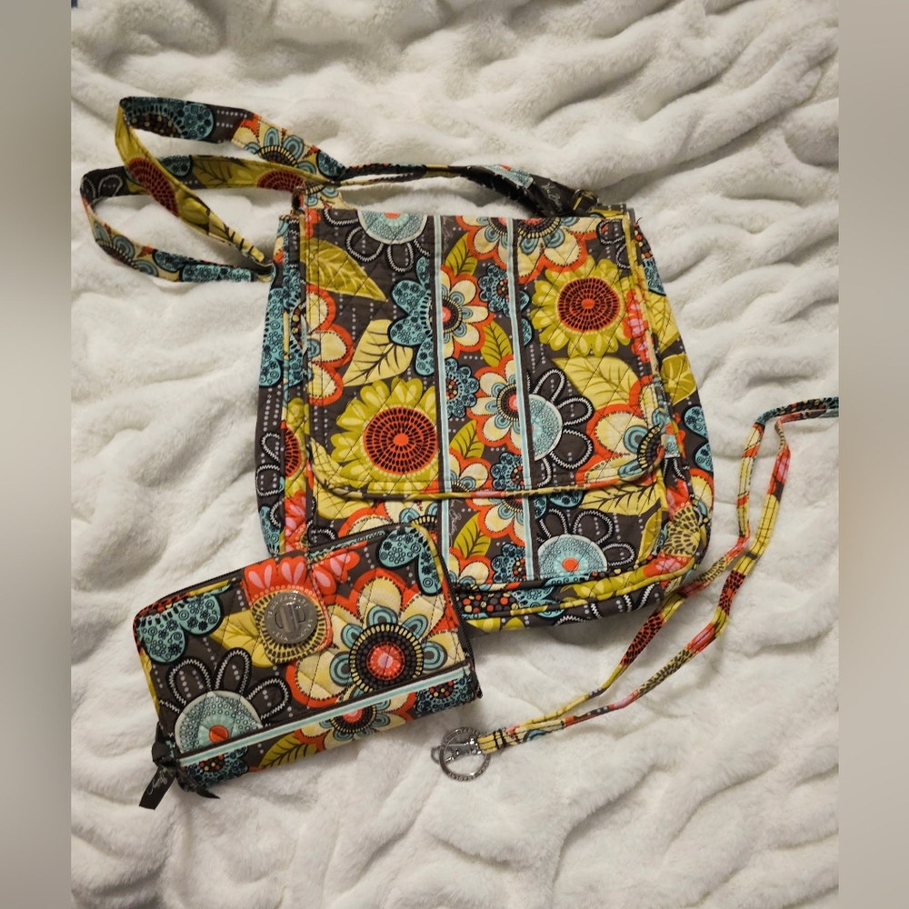 EUC Bundle Vera Bradley Crossbody Purse, Wallet, Lanyard